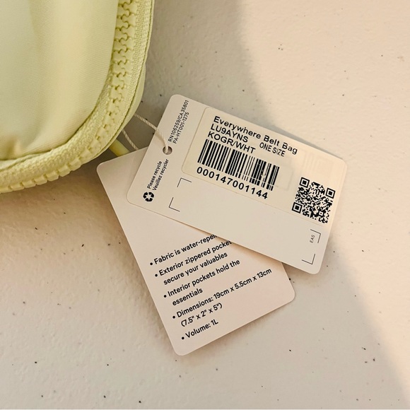 Lululemon Everywhere Belt Bag Kohlrabi NWT - Picture 7 of 9